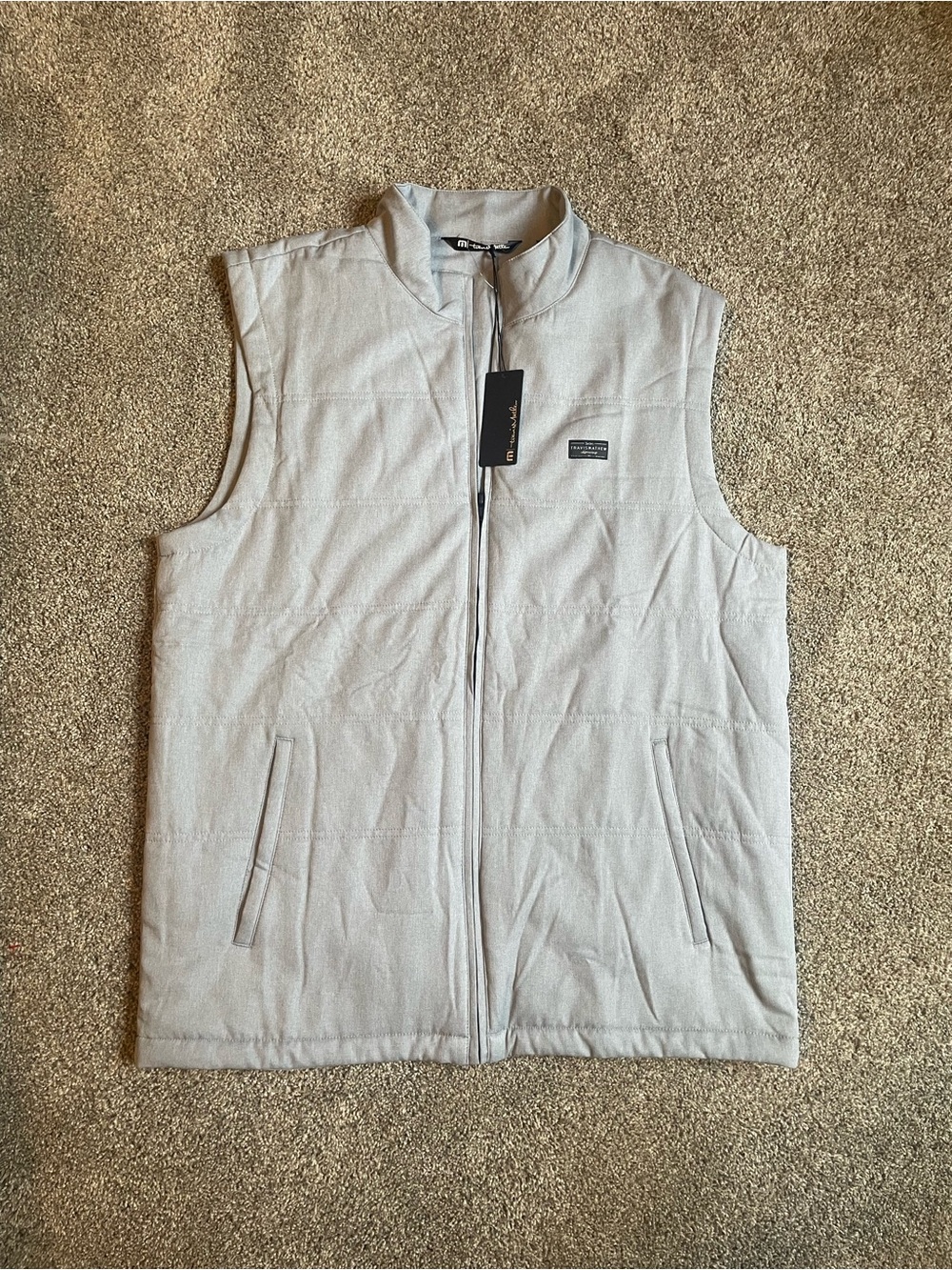 NWT Travis Mathew Men's Light Gray Quilted Zip Seaboard Vest Size Large